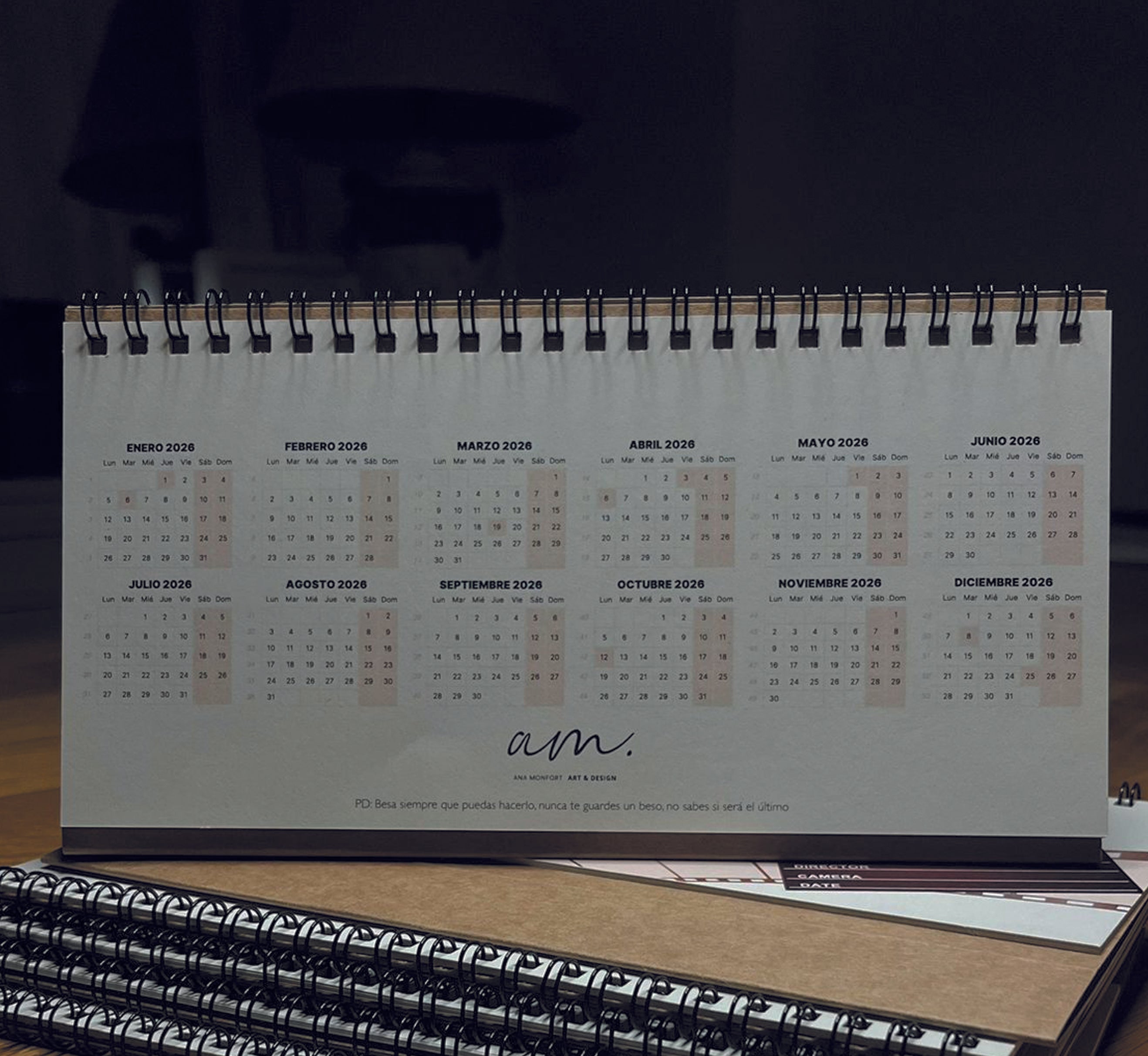 CALENDARIO 2026 "LA VIDA EN BESOS"